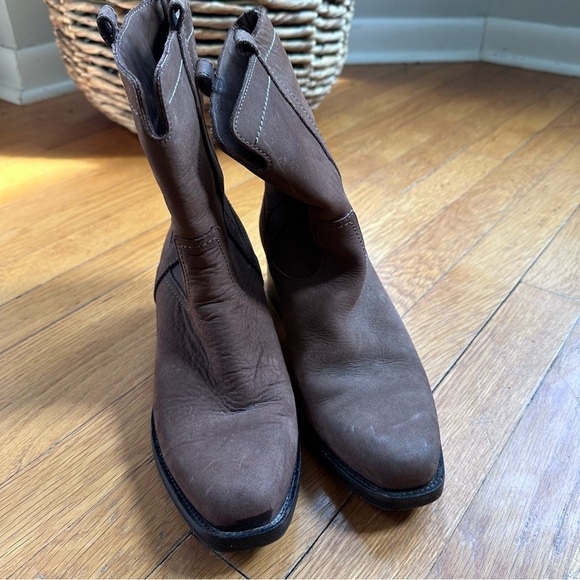 La Canadienne 28001 Brown Leather 2” Heal Pull On Boots Size Women’s 8.5 - Picture 4 of 10